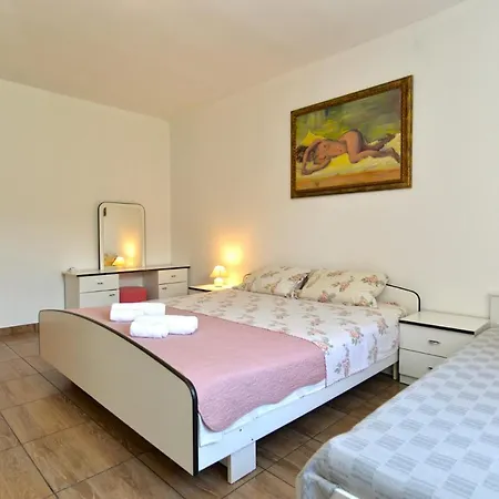 Branko 2081 Apartment *