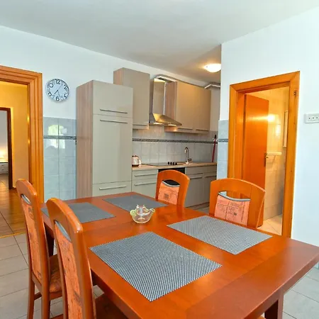 Branko 2081 Appartement