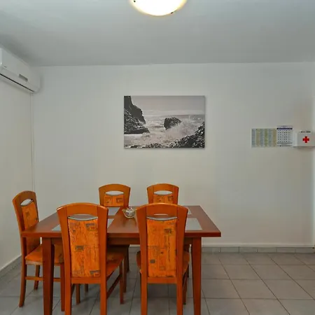 Branko 2081 Apartment *